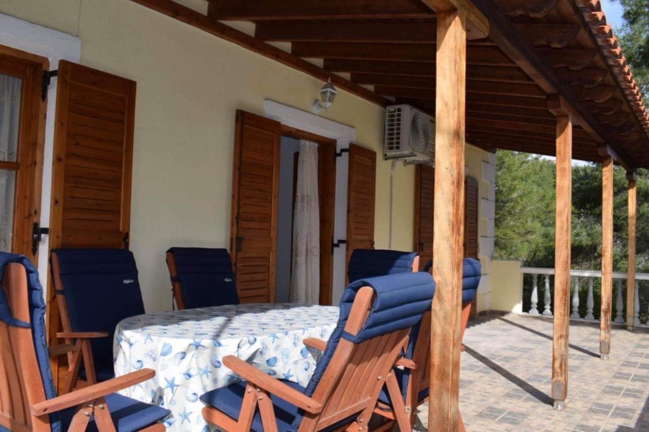 Ferienwohnung Pine Tree House Troulos Exterior foto
