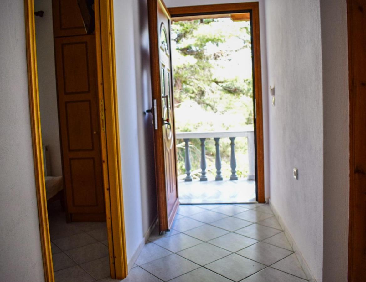 Ferienwohnung Pine Tree House Troulos Exterior foto